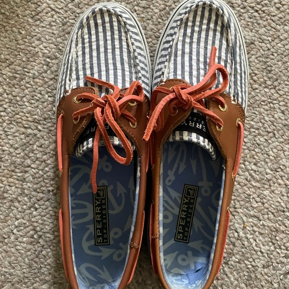 Sperry women’s size 6 striped boat shoe - Picture 3 of 3
